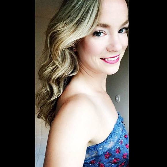 Meet your Posher, Elli - Picture 1 of 1